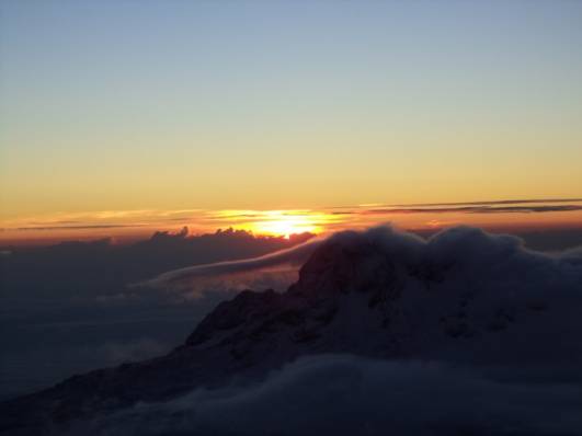 Sonnenaufgang beim Gipfelsturm