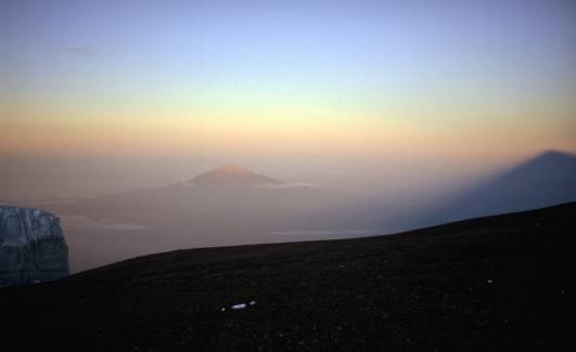 Mt Meru, Kili Schattenkegel