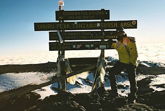 Nicole Meier am 18.08.2003 am Uhuru Peak