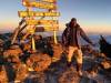 Uhuru Peak bei Sonnenaufgang IV