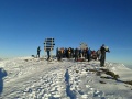 2015 02 20 Zwei Gipfelschilder am Uhuru Peak.jpg