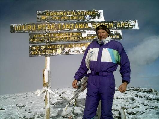 Karl Hengge am 04.12.2004 am Uhuru Peak