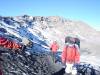 <small><b>Bilder von der Lemosho Route aus dem Kilimanjaro-Gipfelbuch-Eintrag-Nr.: 270</b><br>Eintrag-Titel : Kilimanjaro - 1. Februar 2009 von Steffi Lomp vom 2013-02-18 21:51:19<br><b>Bild-Beschreibung : Stella Point beim Abstieg</b></small>