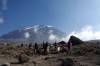 <small><b>Bilder von der Machame Route aus dem Kilimanjaro-Gipfelbuch-Eintrag-Nr.: 345</b><br>Eintrag-Titel : Geschafft! von Thomas Franke vom 2014-09-11 21:05:44<br><b>Bild-Beschreibung : Aufbruch vom Karanga Camp</b></small>