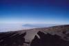 <small><b>Bilder von der Rongai Route aus dem Kilimanjaro-Gipfelbuch-Eintrag-Nr.: 38</b><br>Eintrag-Titel : Ein super Erlebnis von Fritz Finkenzeller vom 2002-10-21 09:40:00<br><b>Bild-Beschreibung : Mount Meru am Horizont</b></small>