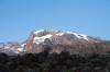 <small><b>Bilder von der Umbwe Route aus dem Kilimanjaro-Gipfelbuch-Eintrag-Nr.: 363</b><br>Eintrag-Titel : Umbwe Route - fordernd und einzigartig von Rüdiger Achtenberg vom 2015-08-04 15:44:04<br><b>Bild-Beschreibung : Kibo am Barranco Camp</b></small>