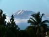 <small><b>Bilder von der Machame Route aus dem Kilimanjaro-Gipfelbuch-Eintrag-Nr.: 320</b><br>Eintrag-Titel : Gipfeltag 08.12.2013 von Sascha Galic vom 2013-12-18 13:06:54<br><b>Bild-Beschreibung : Am ersten Abend zeigt er sich</b></small>