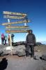 <small><b>Bilder von der Lemosho Route aus dem Kilimanjaro-Gipfelbuch-Eintrag-Nr.: 351</b><br>Eintrag-Titel : Meine Kilimanjarobesteigung Dezember 2014 von Marion Czekalla vom 2015-01-16 16:46:05<br><b>Bild-Beschreibung : 1. Gipfelschild - Uhuru Peak *geschafft*</b></small>