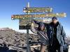 <small><b>Bilder von der Marangu Route aus dem Kilimanjaro-Gipfelbuch-Eintrag-Nr.: 170</b><br>Eintrag-Titel : Aufstieg mit Widrigkeiten von Michael Steininger vom 2006-09-14 02:19:00<br><b>Bild-Beschreibung : Uhuru Peak am 04.09.2006</b></small>