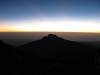 <small><b>Bilder von der Machame Route aus dem Kilimanjaro-Gipfelbuch-Eintrag-Nr.: 235</b><br>Eintrag-Titel : Mt. Meru und Kibo im Januar 2012 von Sven Neukamm vom 2012-05-03 20:52:56<br><b>Bild-Beschreibung : Sonnenaufgang über dem Mawenzi</b></small>