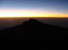 <small><b>Bilder von der Marangu Route aus dem Kilimanjaro-Gipfelbuch-Eintrag-Nr.: 253</b><br>Eintrag-Titel : Alle 5 mit Gipfelerfolg! von Sonja Sperber vom 2012-11-10 22:23:20<br><b>Bild-Beschreibung : Sonnenaufgang über dem Mawenzi</b></small>
