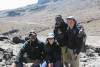 <small><b>Bilder von der Umbwe Route aus dem Kilimanjaro-Gipfelbuch-Eintrag-Nr.: 206</b><br>Eintrag-Titel : War schonmal jemand jünger? von Sven Kiessling vom 2010-09-01 11:02:23<br><b>Bild-Beschreibung : Auf dem Lava Tower Gipfel</b></small>