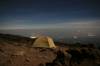 <small><b>Bilder von der Lemosho Route aus dem Kilimanjaro-Gipfelbuch-Eintrag-Nr.: 191</b><br>Eintrag-Titel : Erfolgreicher Tagesaufstieg von Markus Kern vom 2010-02-24 12:03:19<br><b>Bild-Beschreibung : Karanga: Nächtlicher Blick auf Moshi</b></small>