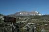 <small><b>Bilder von der Lemosho Route aus dem Kilimanjaro-Gipfelbuch-Eintrag-Nr.: 193</b><br>Eintrag-Titel : Its Kili Time von Jürgen Voigt vom 2010-02-26 16:07:47<br><b>Bild-Beschreibung : Früher gab es nur Höhlen.</b></small>