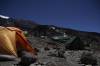 <small><b>Bilder von der Lemosho Route aus dem Kilimanjaro-Gipfelbuch-Eintrag-Nr.: 348</b><br>Eintrag-Titel : Zum 50. einen Traum verwirklicht von Bernd Lauterbach vom 2014-10-15 12:51:06<br><b>Bild-Beschreibung : Aufbruch in der Nacht</b></small>