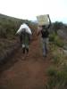 <small><b>Bilder von der Marangu Route aus dem Kilimanjaro-Gipfelbuch-Eintrag-Nr.: 59</b><br>Eintrag-Titel : Mit 16-köpfiger Gruppe zum Uhuru Peak von Helmut Baltes vom 2003-08-31 10:24:21<br><b>Bild-Beschreibung : Träger</b></small>