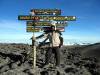 <small><b>Bilder von der Machame Route aus dem Kilimanjaro-Gipfelbuch-Eintrag-Nr.: 121</b><br>Eintrag-Titel : Ein zehn Jahre Bergsteigertraum von Christian Böhm vom 2005-03-15 15:45:00<br><b>Bild-Beschreibung : Uhuru Peak am 15.02.2005</b></small>