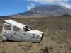 <small><b>Bilder von der Kikeleva Route aus dem Kilimanjaro-Gipfelbuch-Eintrag-Nr.: 301</b><br>Eintrag-Titel : Uhuru Peak August 2013 von Volker Gusek vom 2013-09-14 20:51:19<br><b>Bild-Beschreibung : 130829 Flugzeugwrack</b></small>