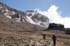<small><b>Bilder von der Machame Route aus dem Kilimanjaro-Gipfelbuch-Eintrag-Nr.: 386</b><br>Eintrag-Titel : Machame Route in 9 Tagen, eine gute Variante von Rüdiger Achtenberg vom 2017-03-15 21:45:20<br><b>Bild-Beschreibung : 18 Blick zur Western Breach</b></small>