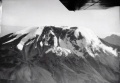 1930 Mittelholzer-Afrikaflug Südwestflanke des Kibo aus 5400m Höhe 800px.jpg