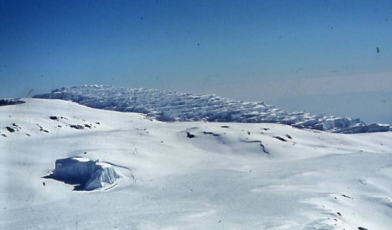 Datei:1962 Kilimanjaro Stufengletscher.jpg