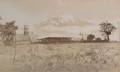 1914 Station Maschame mit Sicht auf Kibo.jpg